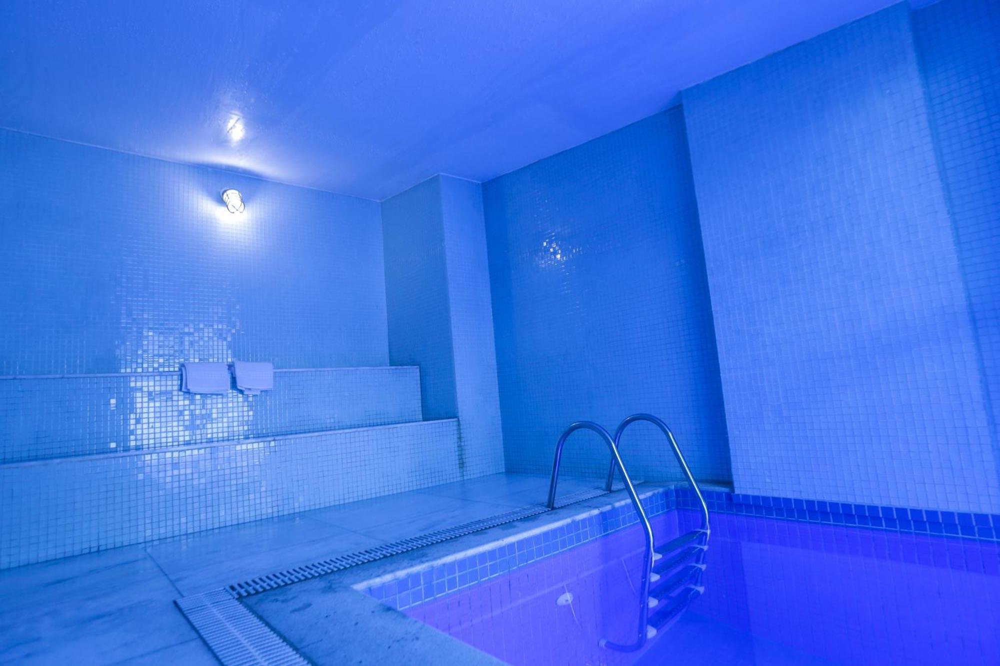 Vista Park Hplus Long Aparthotel