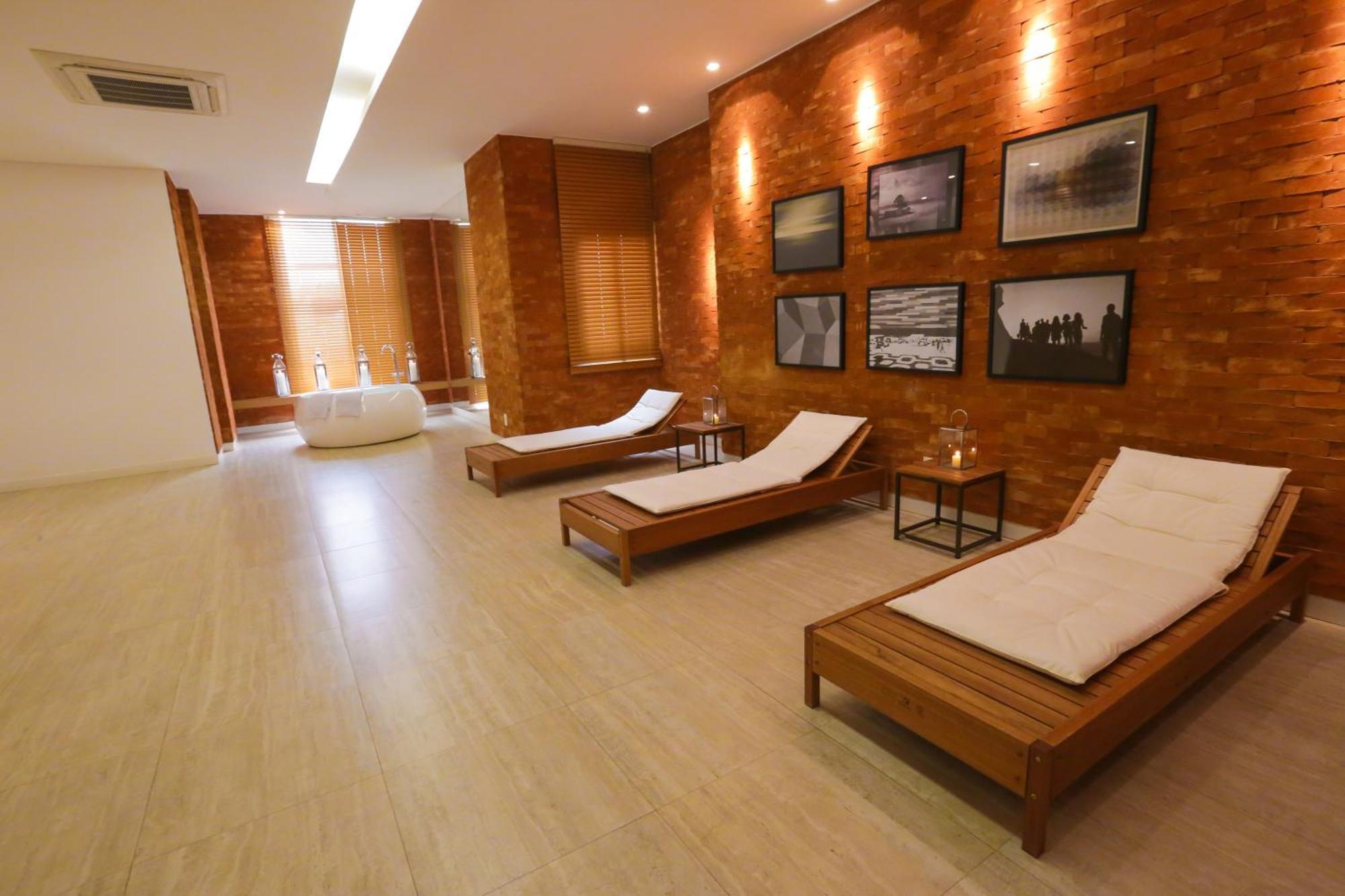 Vista Park Hplus Long Aparthotel Candangolandia